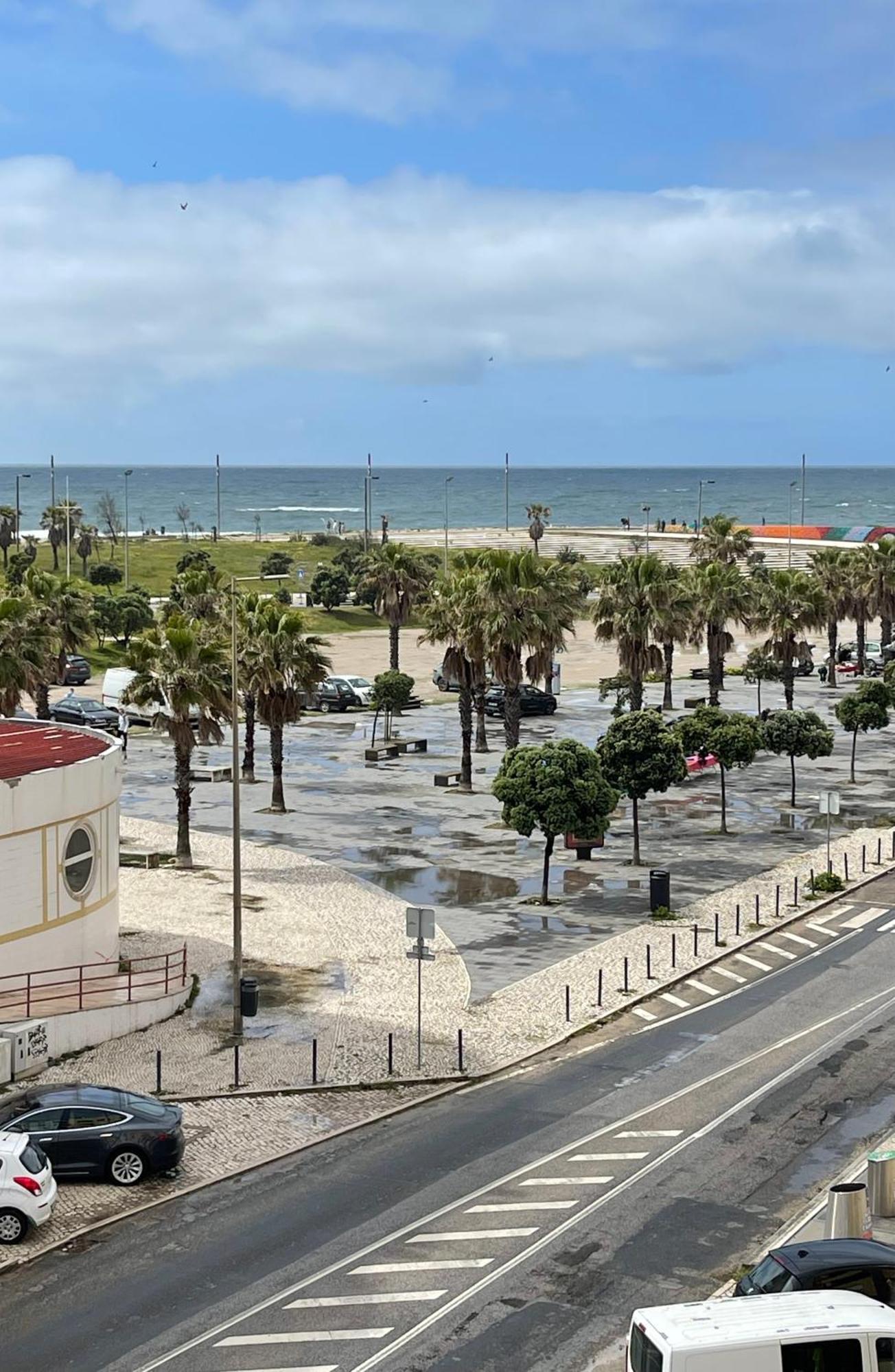Enjoy Ocean Beach Life At Costa Da Caparica! Екстер'єр фото